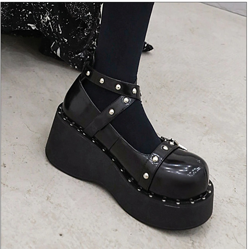 Gothic Women Wedges Pumps on Platform / Fashion Shoes With Rivets Rhinestone For Autumn