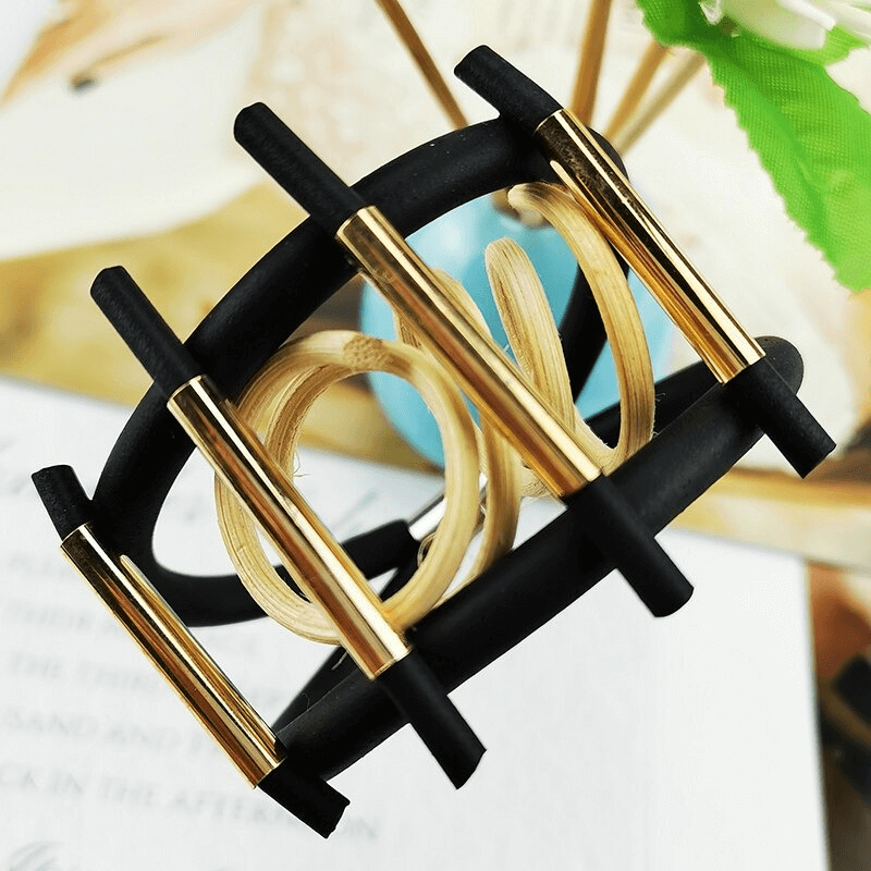 Luxury Black Color Charm Bracelets with Magnetic Clasp / Punk Style Rubber Wide Bracelets