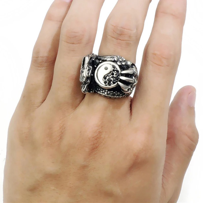 Male Dragon Claw 316L Stainless Steel Biker Ring / Alternative Fashion Jewelry for Men