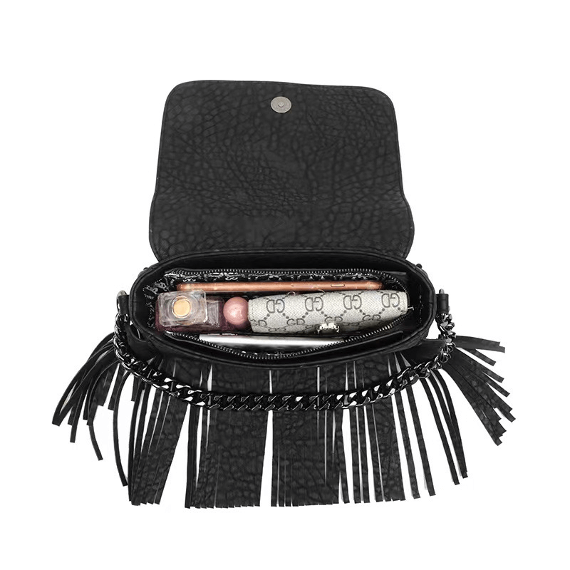 Metal Skull Fringed Shoulder Bag for Women / Gothic Black Bag With Chain Decor