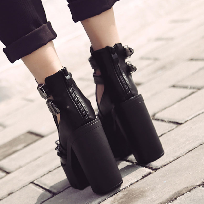 Rock Style Women High Heel Boots With Chain / Round Toe Thick Platform Buckle Shoes