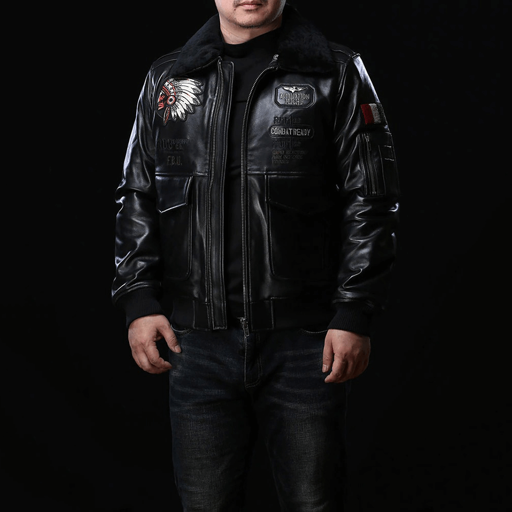 Sheep Leather Men's Bomber Jacket With Fur / Vintage Lambskin Jacket With Embroidery