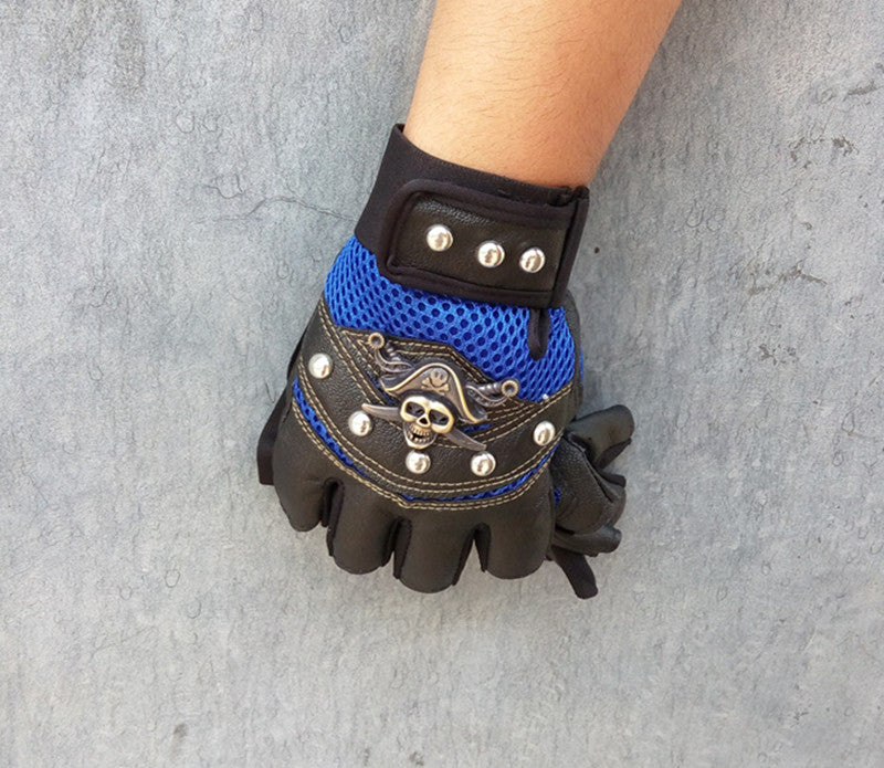 Skulls Rivet Gloves / Alternative Fashion Half Finger Gloves