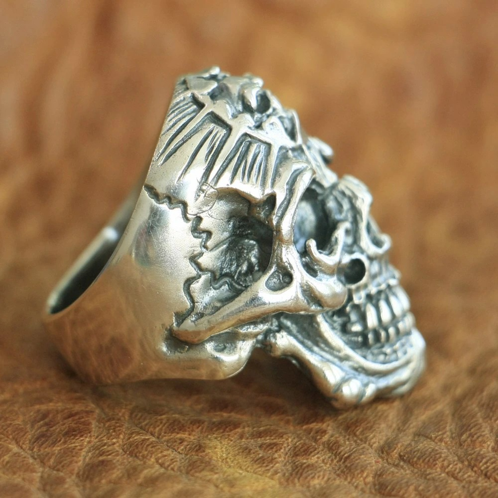 925 Sterling Silver Devil Skull Ring / Vintage Rock Style Skull Ring / Biker Jewelry