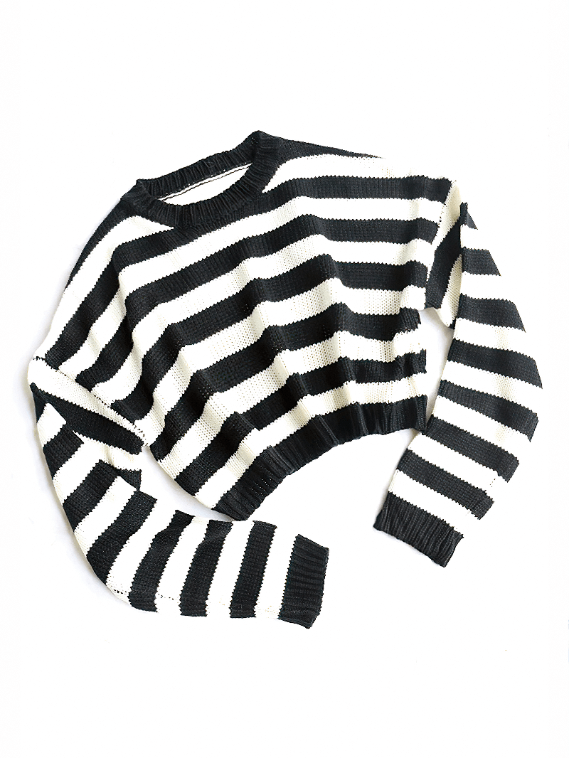 Alternative Women's Long Sleeve Sweater / O-Neck Vintage Female Pullover