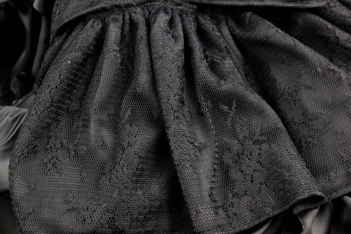 Black Frilled Skirt With Long Train / Gothic Elegant Fishtail Skirt with Lace Pattern