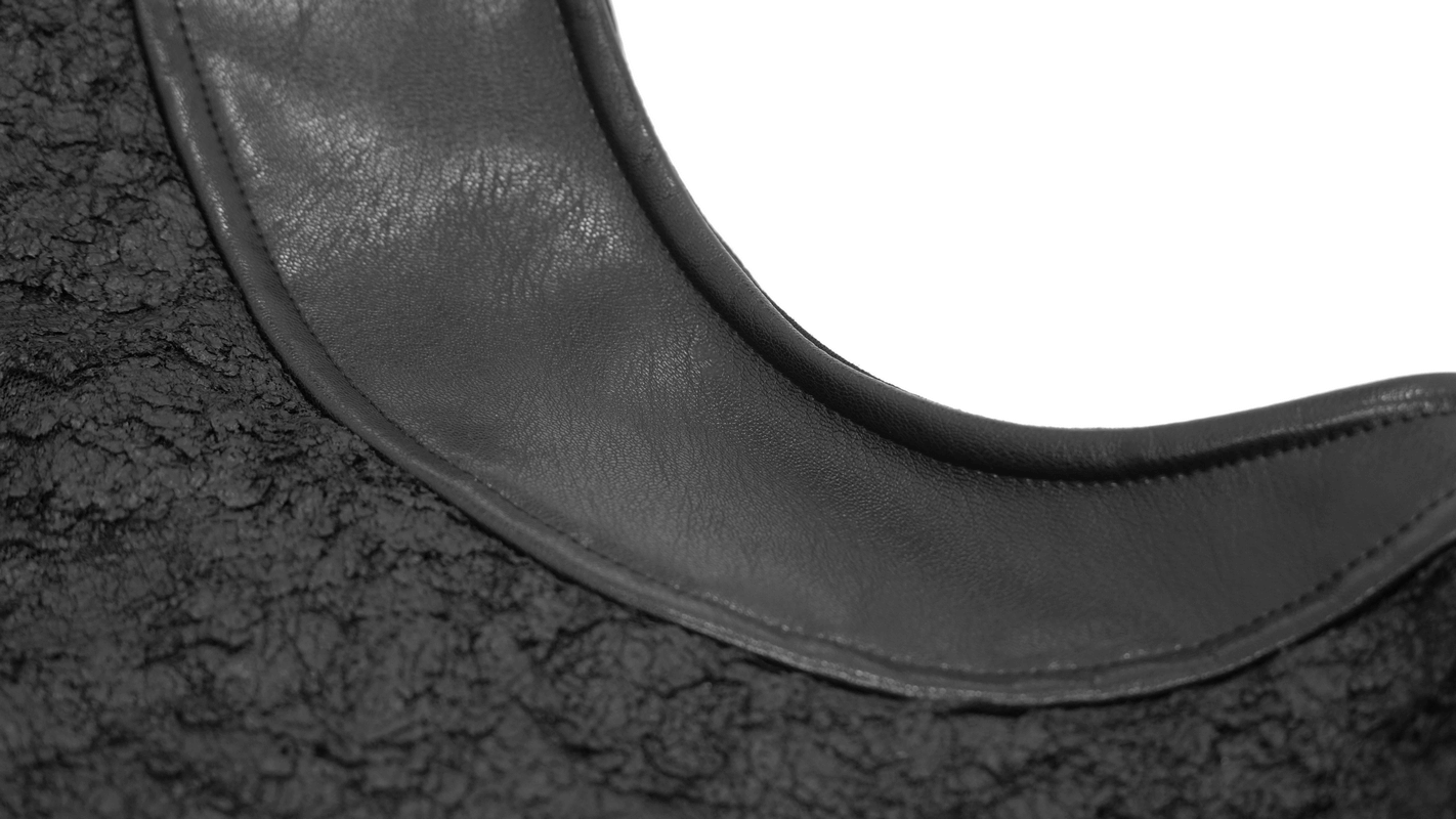 Black Hooded Sleeveless Top / Gothic Lacing on the Neckline T-Shirt with Buckle