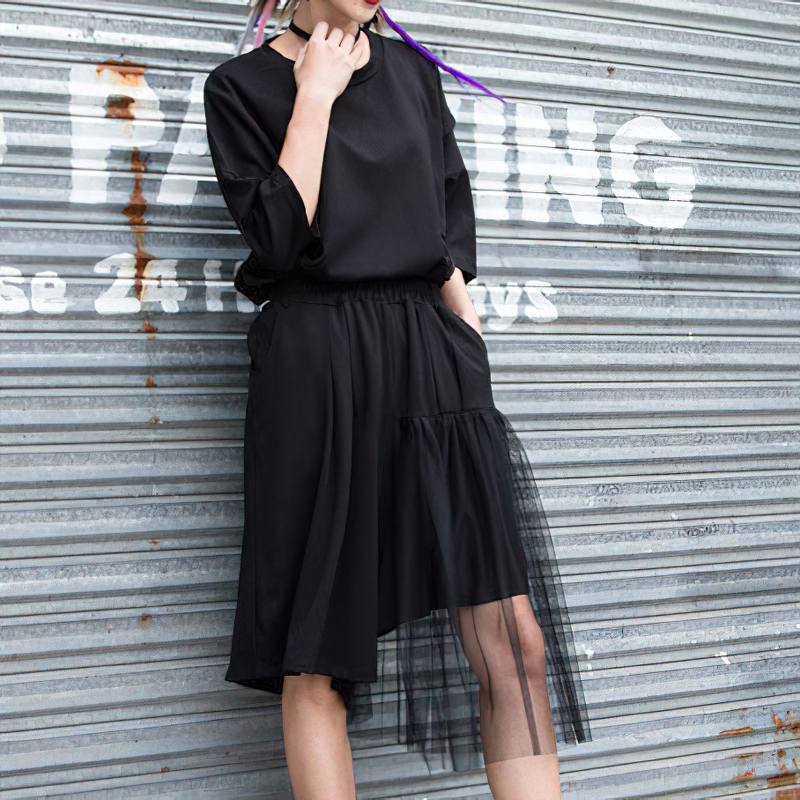 Black Irregular Half Length Trousers With High Elastic Waist / Women's Mesh Loose Fit Shorts