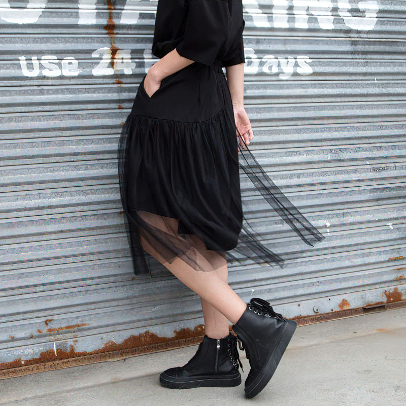 Black Irregular Half Length Trousers With High Elastic Waist / Women's Mesh Loose Fit Shorts