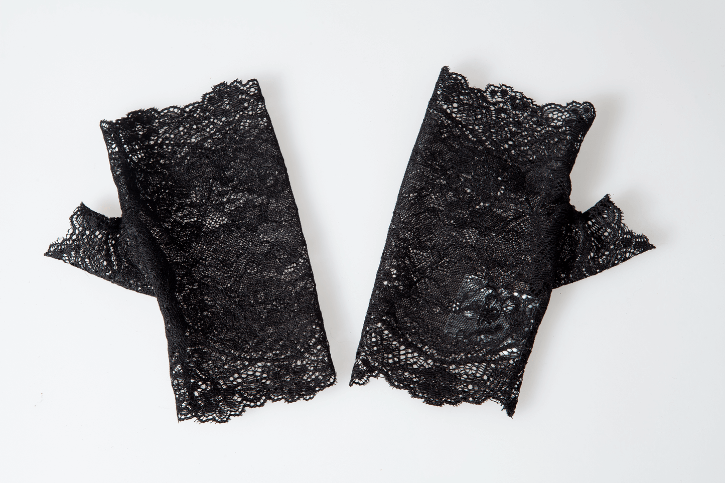 Black Lace Victorian-Inspired Fashion Gloves