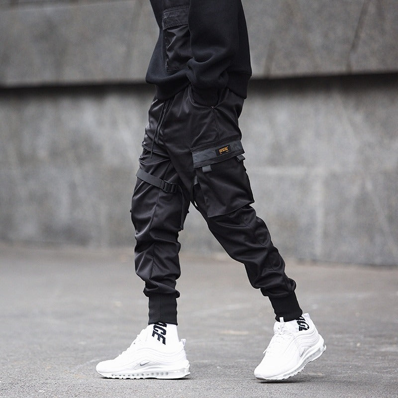 Black Men's Cargo Pants With Ribbons / Print-Pocket Joggers