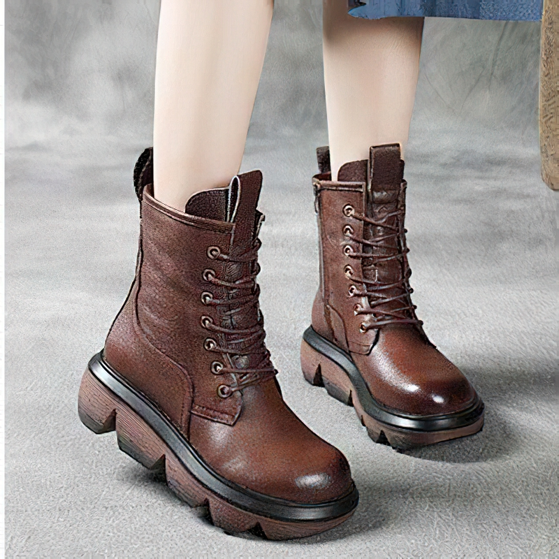 Casual Women's Stylish Boots Of Genuine Leather / Short Warm Footwear Of Thick-Soled