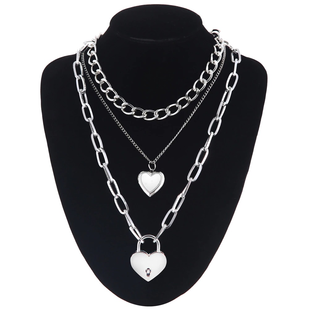 Chain Necklace with Heart for Women / Fashion Aesthetic Layered Necklace