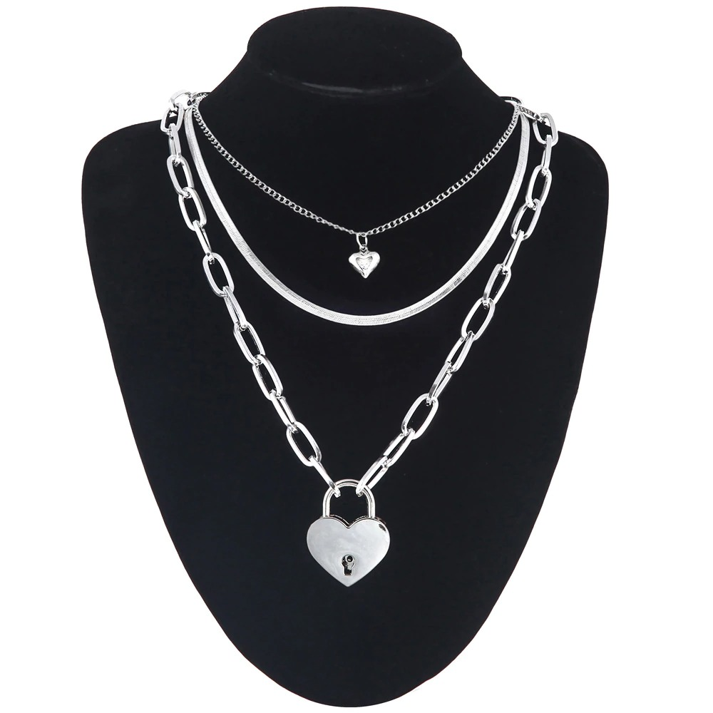 Chain Necklace with Heart for Women / Fashion Aesthetic Layered Necklace