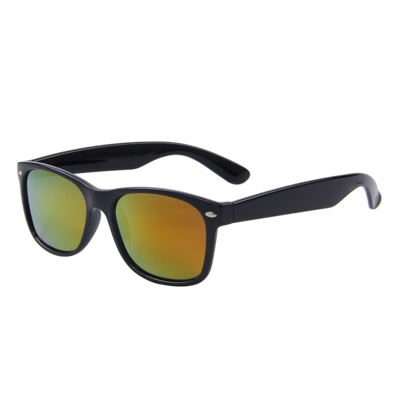 Classic Retro Polarized Sunglasses / UV400 Protection Rivet Shades