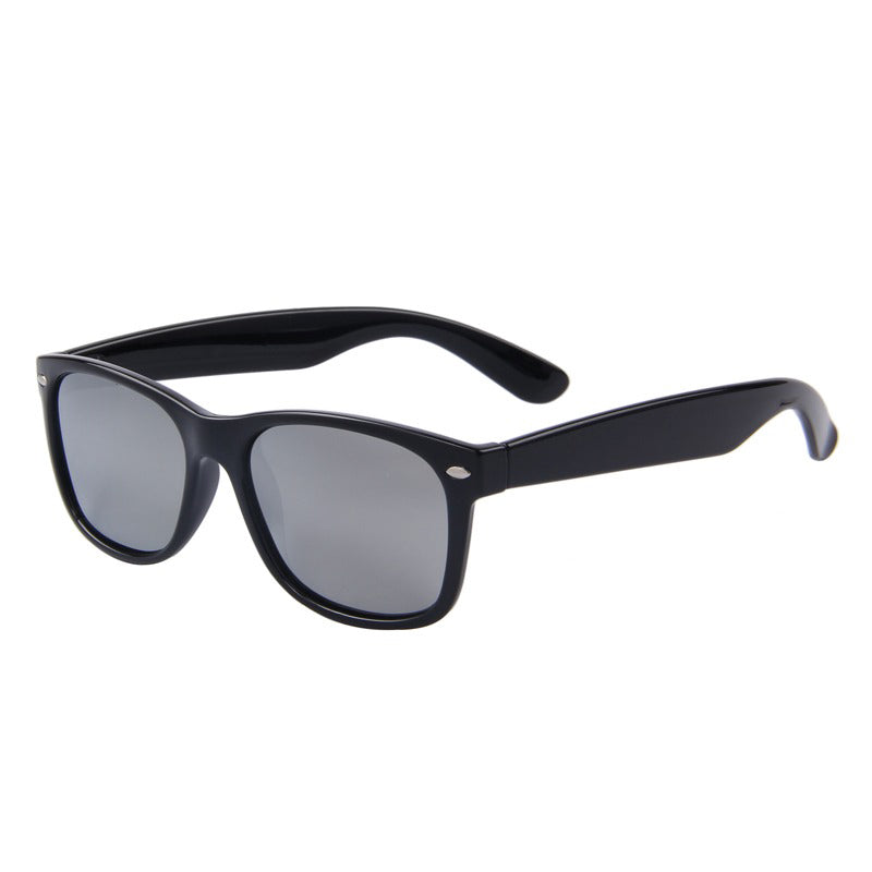 Classic Retro Polarized Sunglasses / UV400 Protection Rivet Shades
