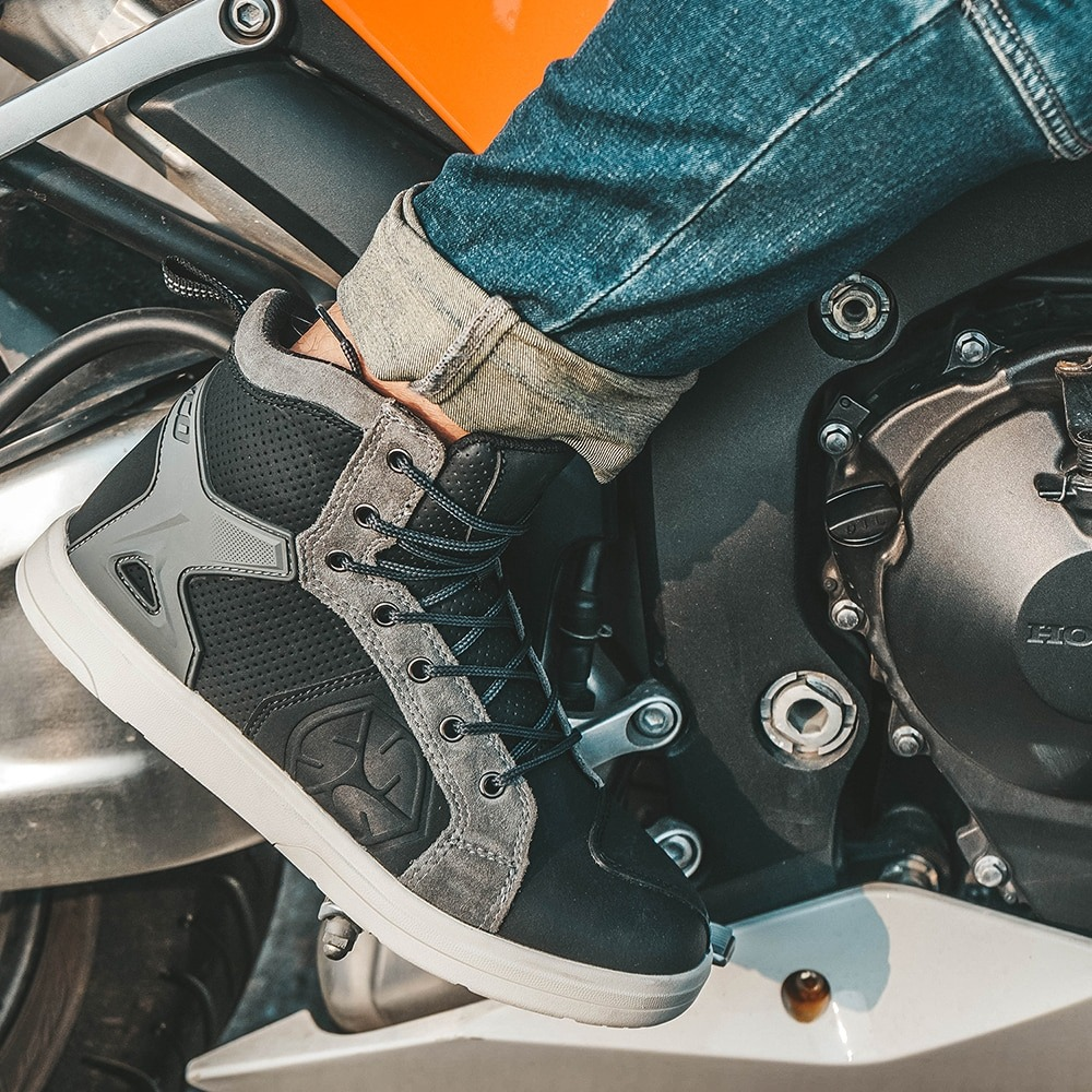 Cool Men's Motorcycle Boots / High Waterproof Shoes With Zipper / Biker Boots For Men