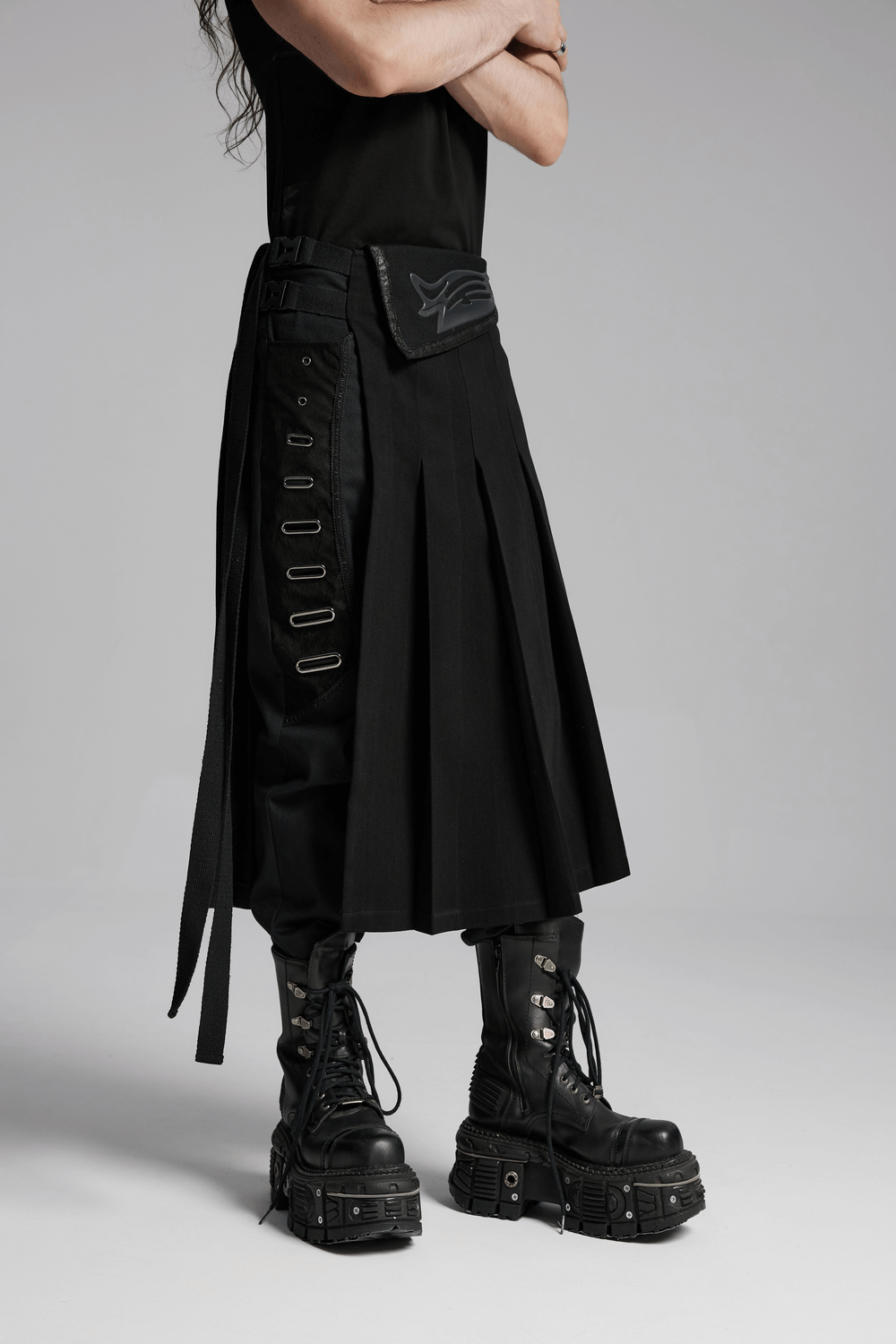 Cyberpunk Black Men's Pleated Half Skirt with Buckles