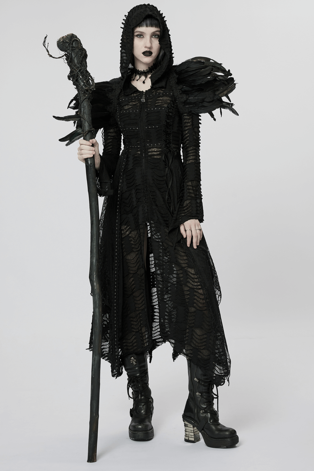 Dark Elegance: Real Feather Shoulder Accessory