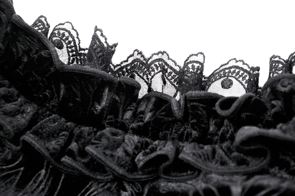 Elegant Black Flared Sleeves Lace Bolero for Evenings