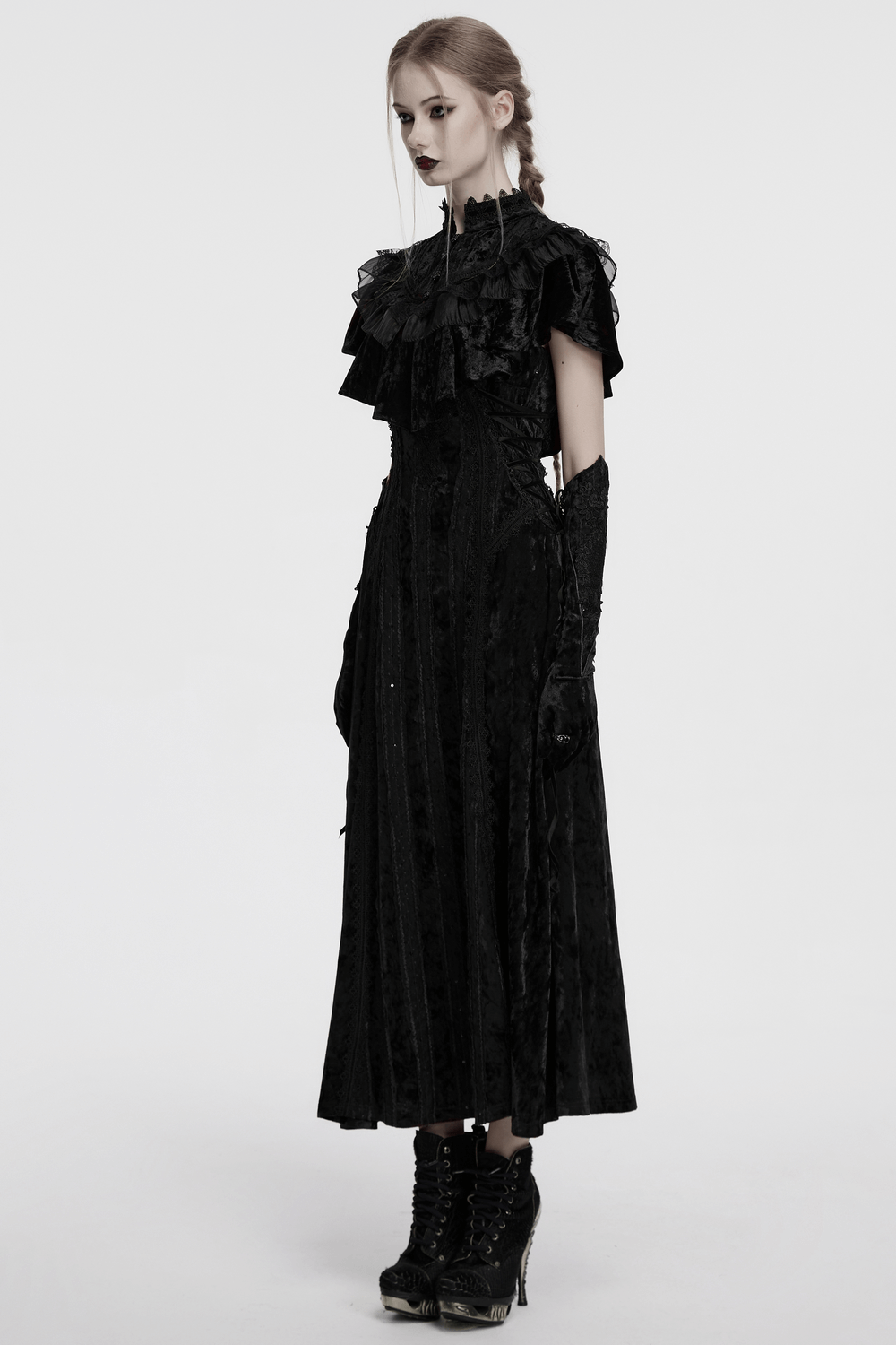 Elegant Embroidered Goth Cape with Retro Lace Design