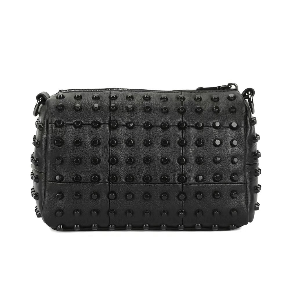 Elegant Gothic Style Women's Shoulder Bag with Rivets and Chain