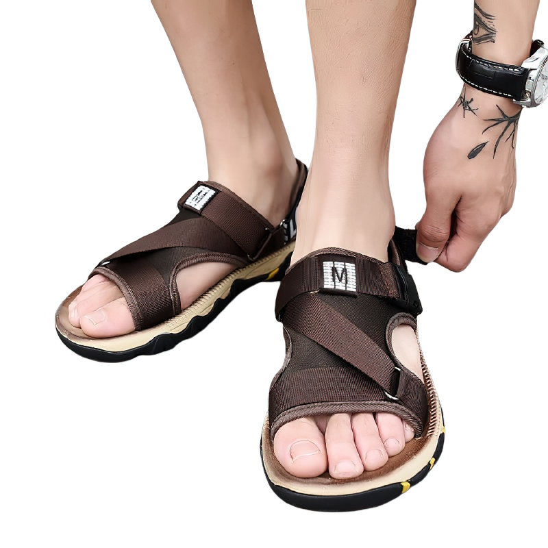 CLEARANCE / Fashion Anti-skid Men's Sandals / Light Mesh Sandals / Breathable Shoes with Strap