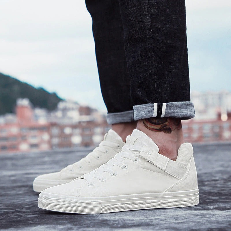 Fashion Breathable Men's Casual Sneakers / Cool Street Classic Canvas Shoes