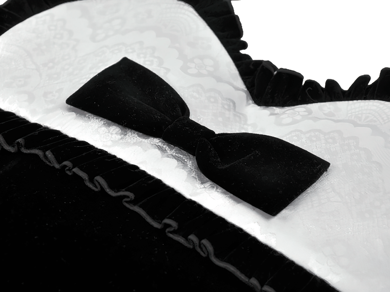 Heart-Shaped Gothic Lace Bow Crossbody Bag