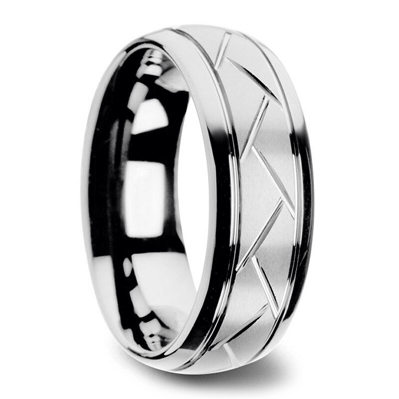 Metal Ring with Zigzag Pattern / Men's and Women's Rings in Black and Silver / Unisex Cool Jewelry