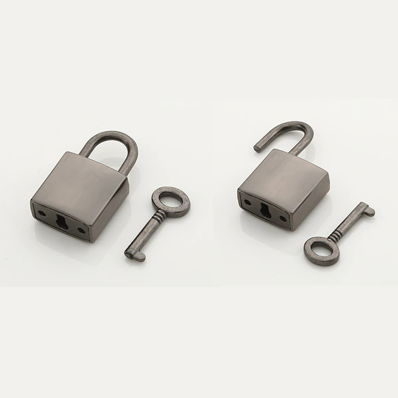 Punk chain with lock necklace for women and men / Aesthetic necklace with padlock pendant