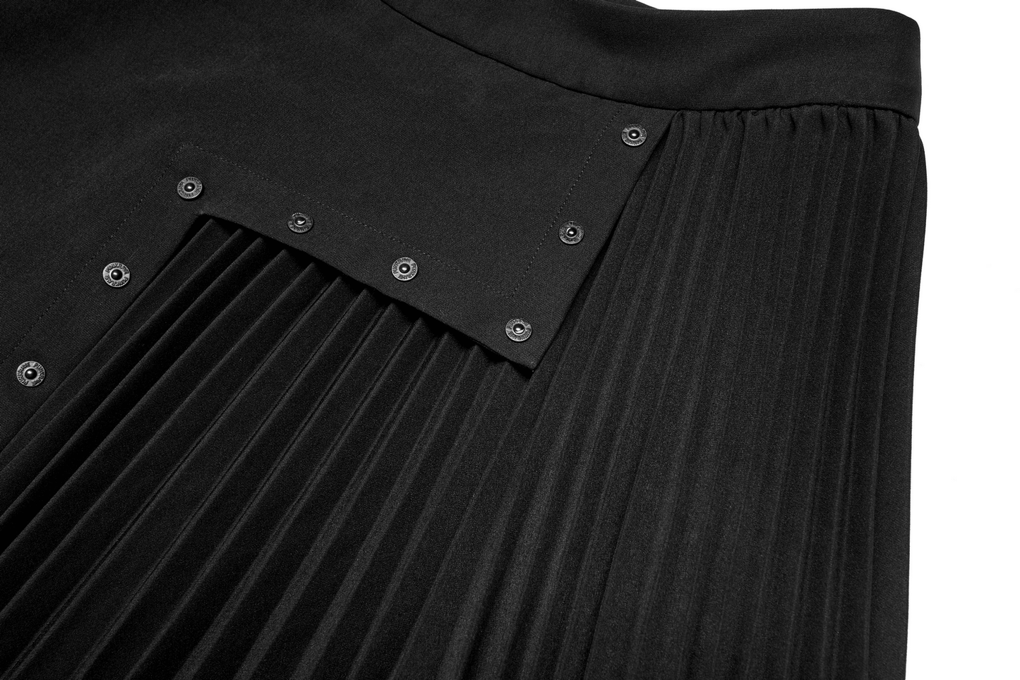 Punk Pleated Asymmetric Skirt with Engraved Nails