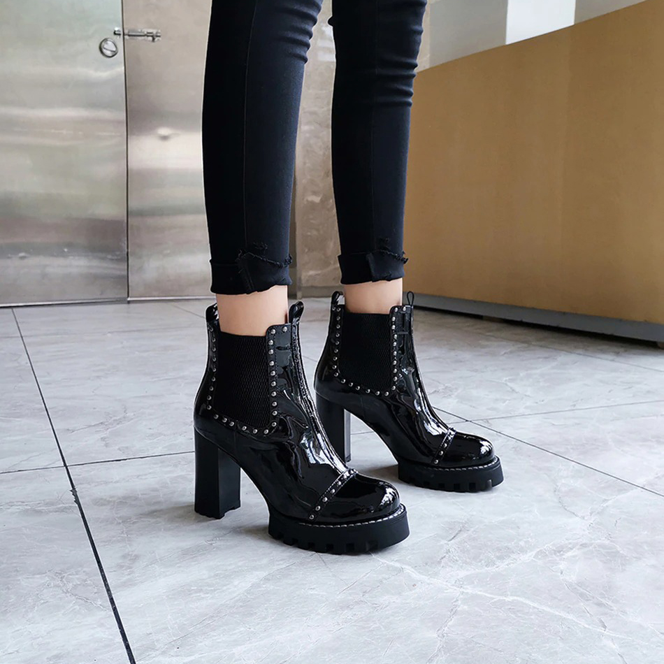 CLEARANCE / Rock Style Genuine Leather Ankle Boots / Round Toe Rivet Boots
