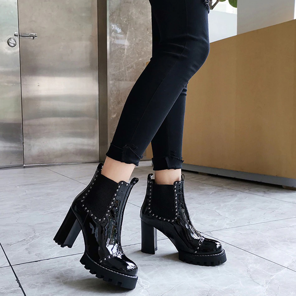 CLEARANCE / Rock Style Genuine Leather Ankle Boots / Round Toe Rivet Boots
