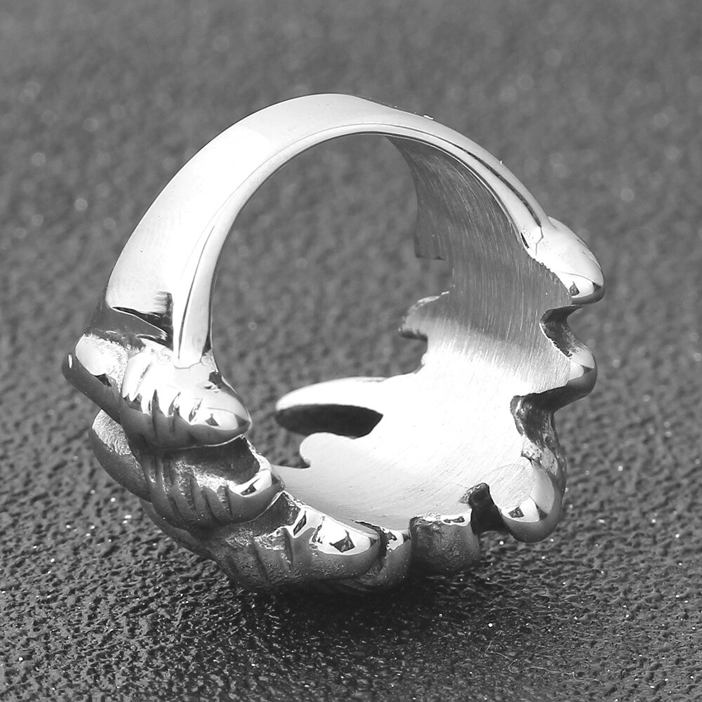 Rock Style Ring with Sharp Wolf Claw / Fashion Jewelry for Men and Women