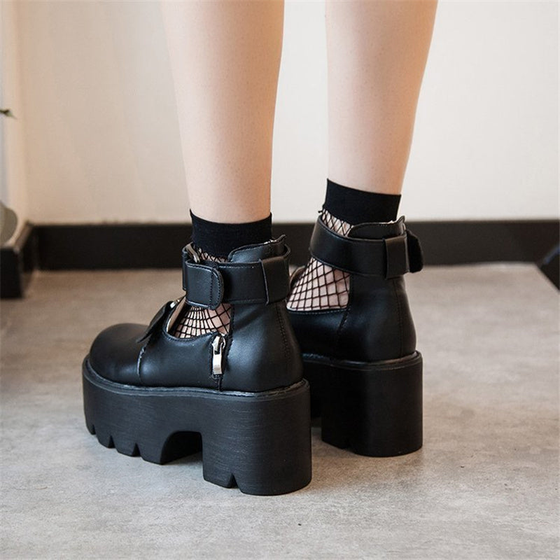 Rock Style Round Toe / Women's Chunky Pumps Shoes / Gothic Fashion Outfit