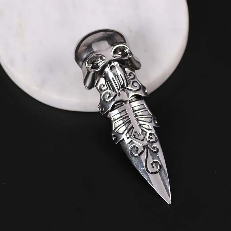 Silver Gothic Ring Claw of Zinc Alloy / Punk Fashion Ring with Skull
