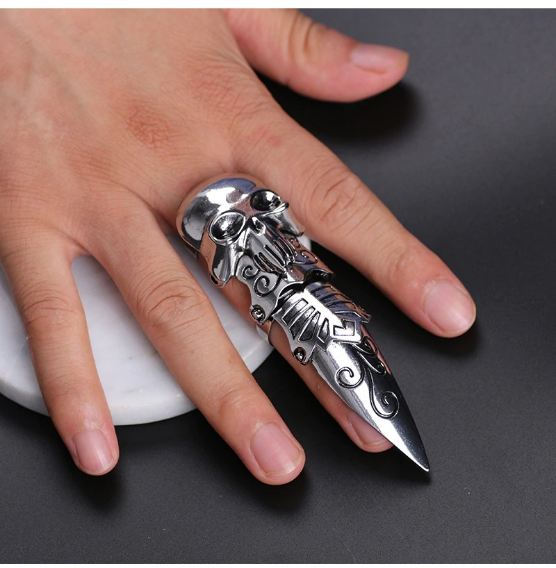 Silver Gothic Ring Claw of Zinc Alloy / Punk Fashion Ring with Skull
