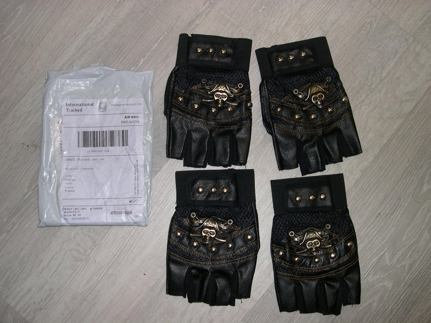 Skulls Rivet Gloves / Alternative Fashion Half Finger Gloves
