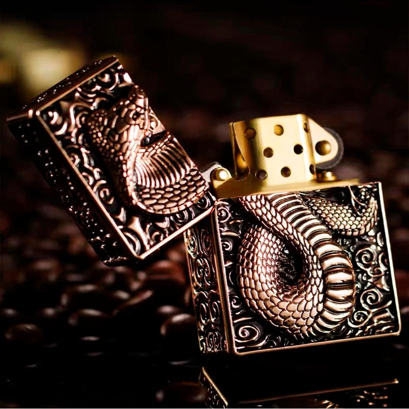 Snake Design Gasoline Lighter / All Metal Relief Lighter / Smoker Kerosene Gadgets