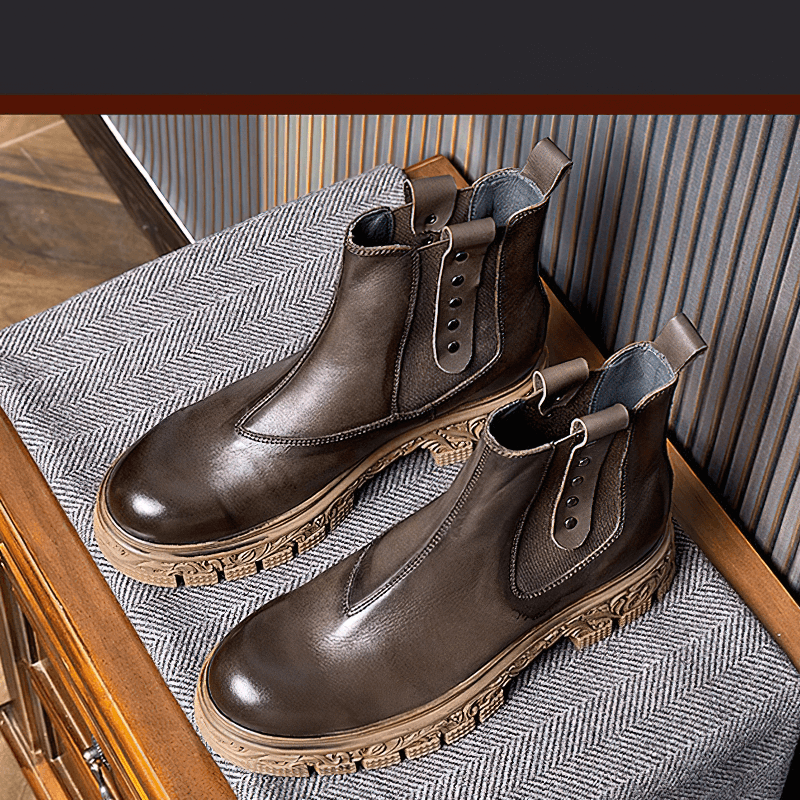 Special Design Men's Soft Leather Pull-On Ankle Boots / Classic Shoes with Carved Bottom