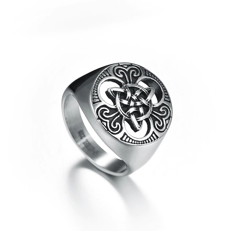 Stainless Steel Ring for Men and Women / Fashion Amulet Celtics Knot