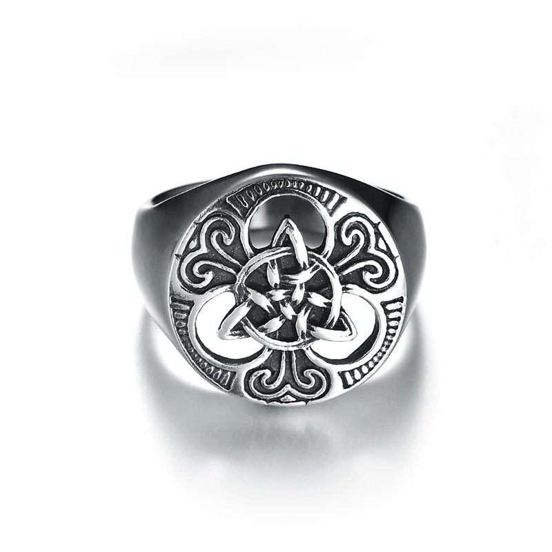 Stainless Steel Ring for Men and Women / Fashion Amulet Celtics Knot