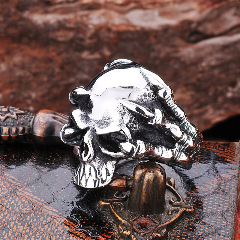 Stainless steel Skull Ring / Claw of Skeleton Ring / Biker Jewelry in Rock Style