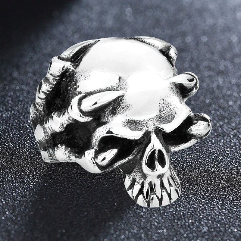 Stainless steel Skull Ring / Claw of Skeleton Ring / Biker Jewelry in Rock Style